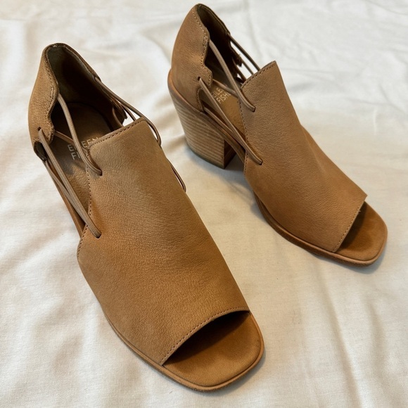 Eileen Fisher 7 Allie Sandals Open Toe Heels Leather Boho Casual - Picture 5 of 10